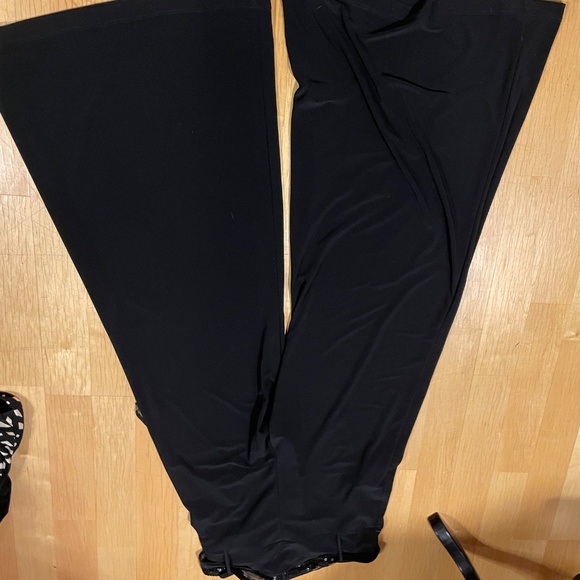 Joseph Ribkoff Size 8 Black pants Wide - Picture 3 of 5
